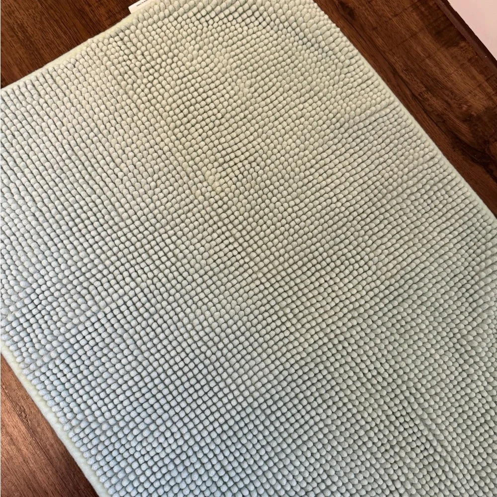 Green target rug